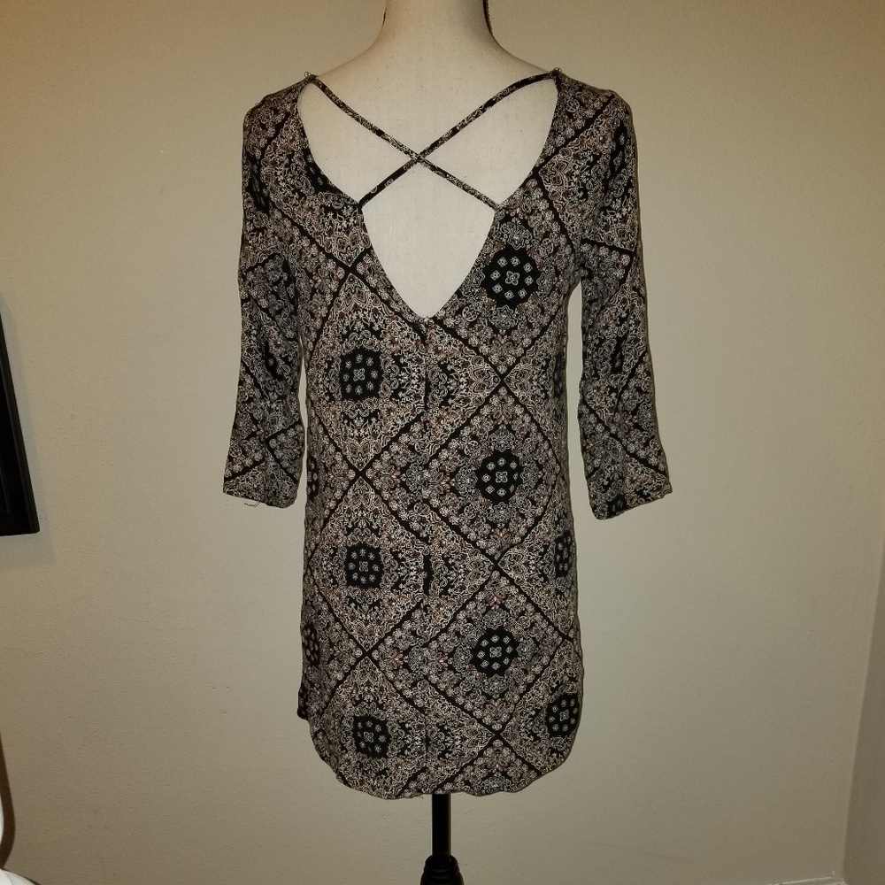 Dress - Picture 2 of 2